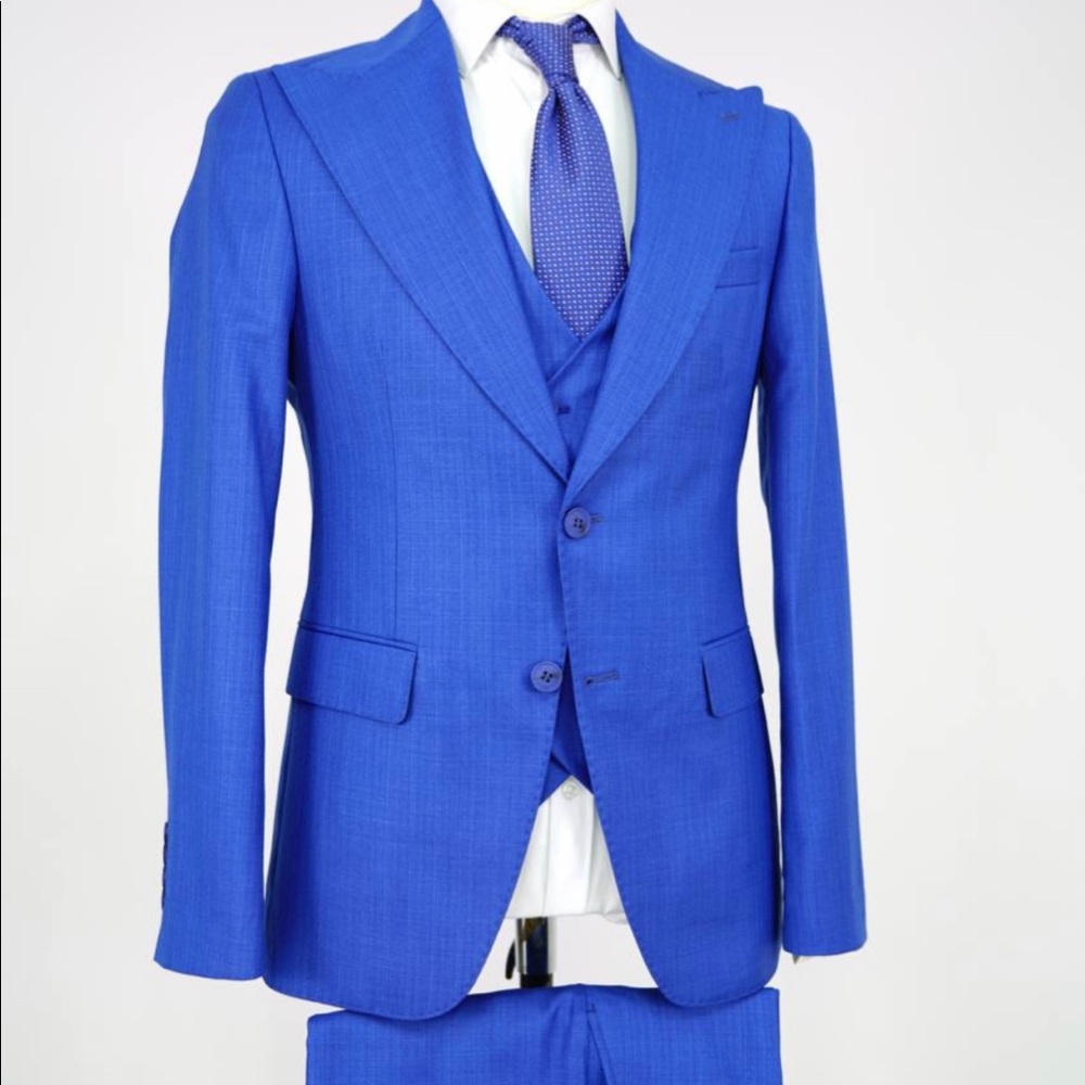 Mens 3 piece suit.